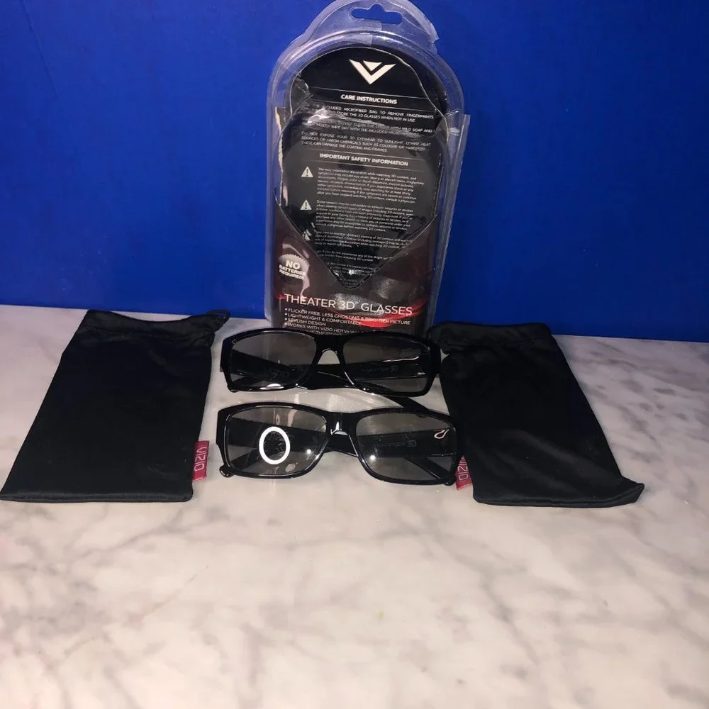 Movie Theater Accessories Vizio Home Theater 3D Glasses 2 Pair with Carrying Bag
